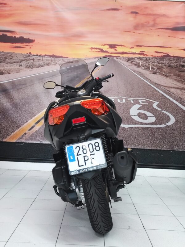 YAMAHA XMAX 125 TECH MAX - Image 5
