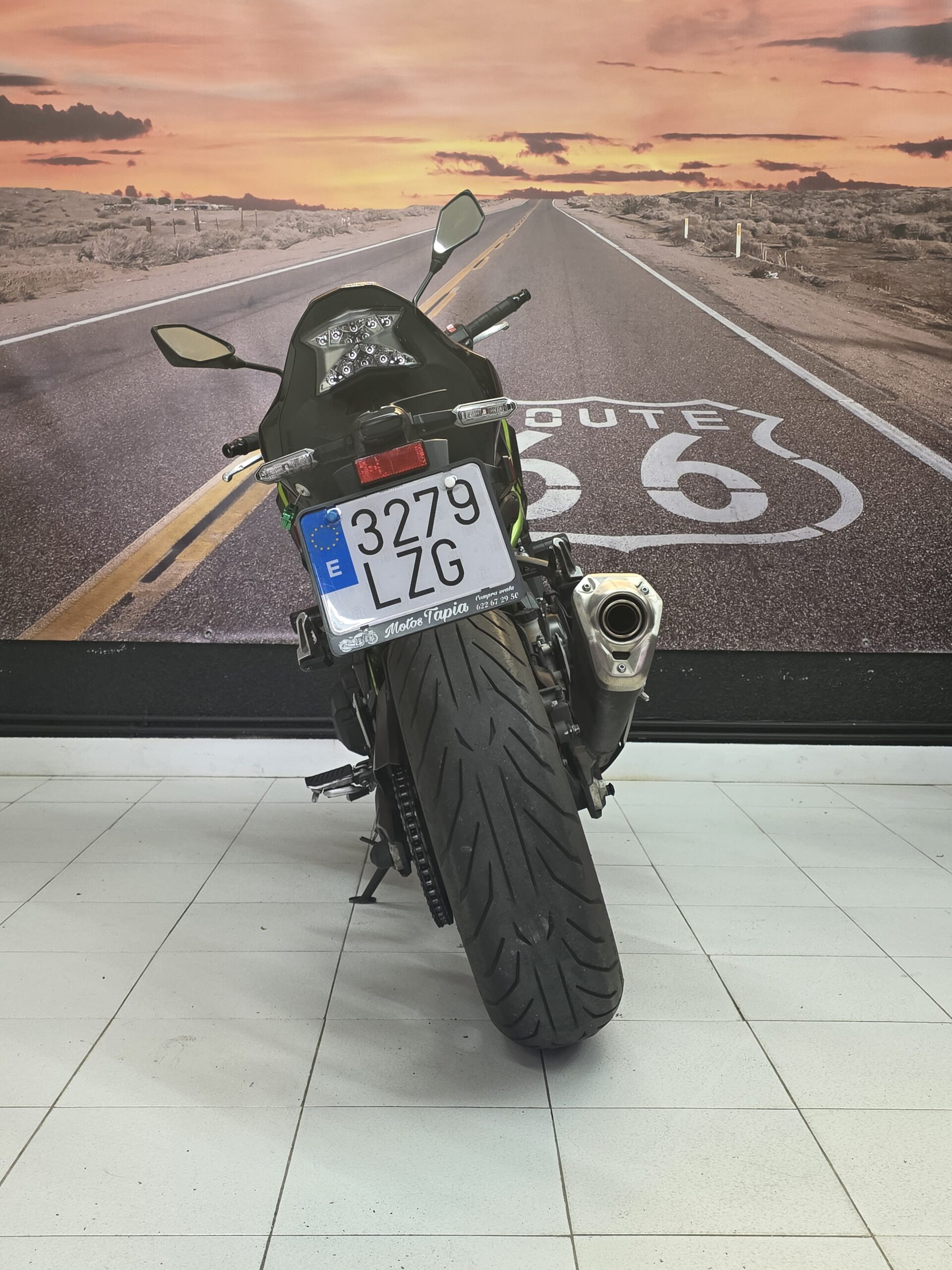 KAWASAKI Z900 - Imagen 5