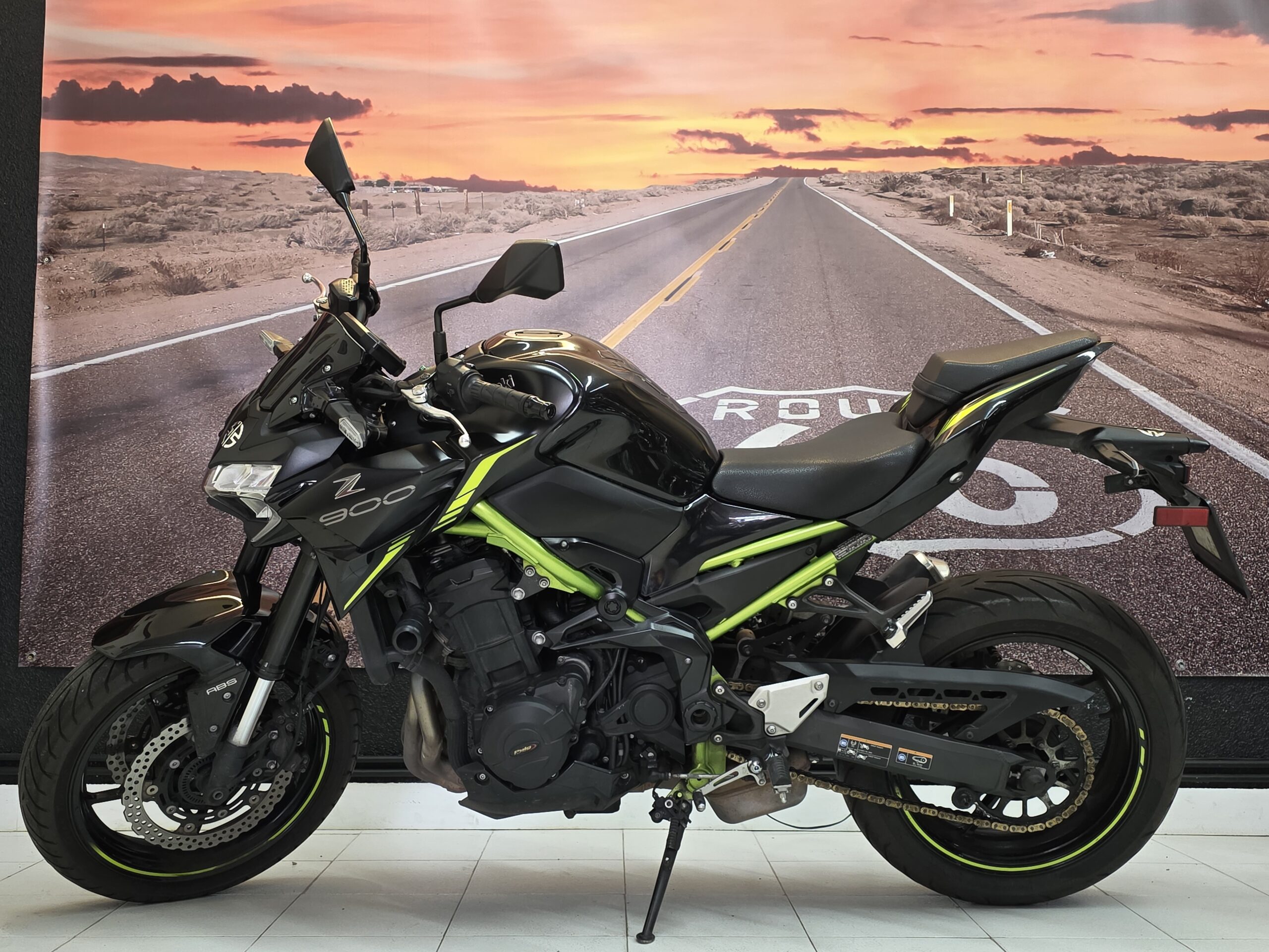 KAWASAKI Z900 - Imagen 2